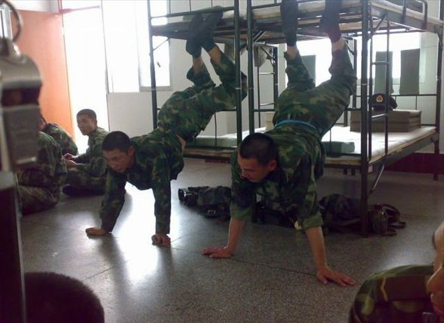 chinese army training push-up