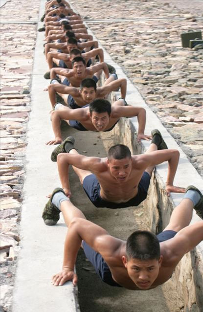 chinese army training push-up