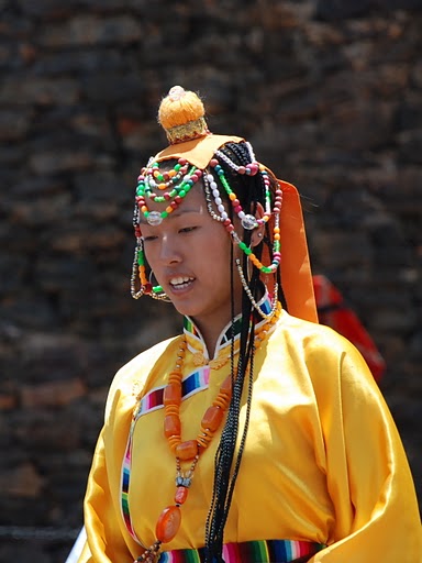 yunnan lijiang pictures, minority people, ethinc lady in lijiang, ChinaToday.com pictures