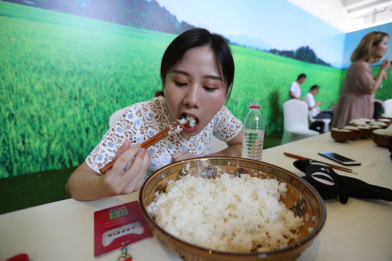 Rice-Eating Champion in Zhejiang