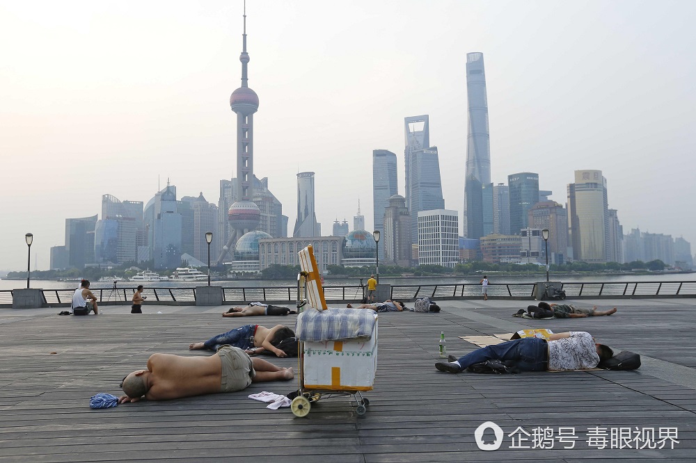 too hot to sleep at home, shanghai