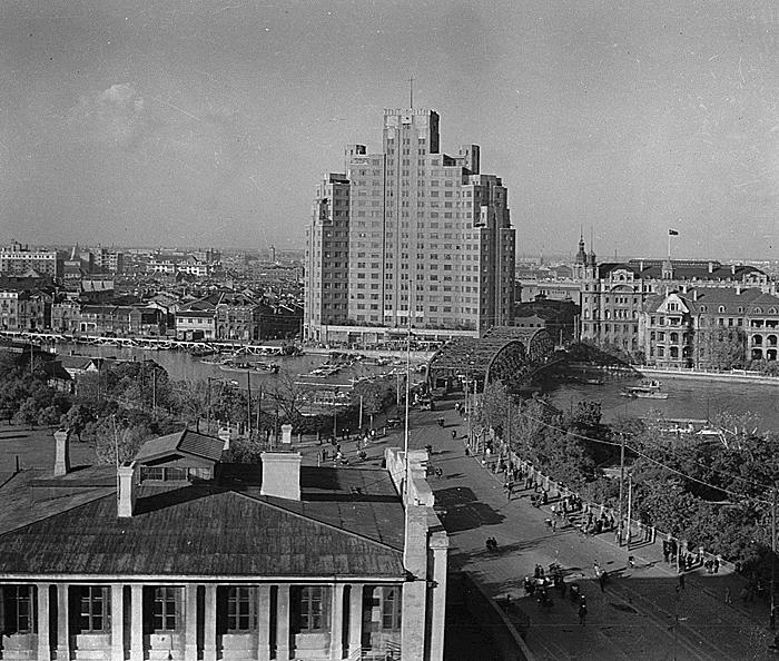 view of old shanghai in 1945, suchow river
