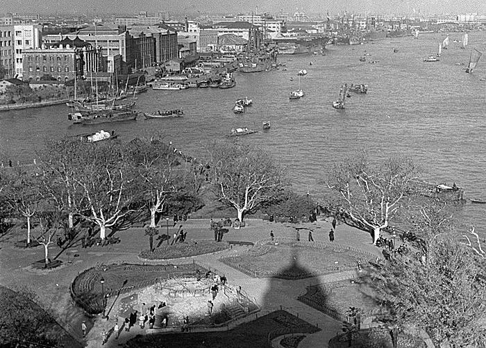 scene of old shanghai in 1945