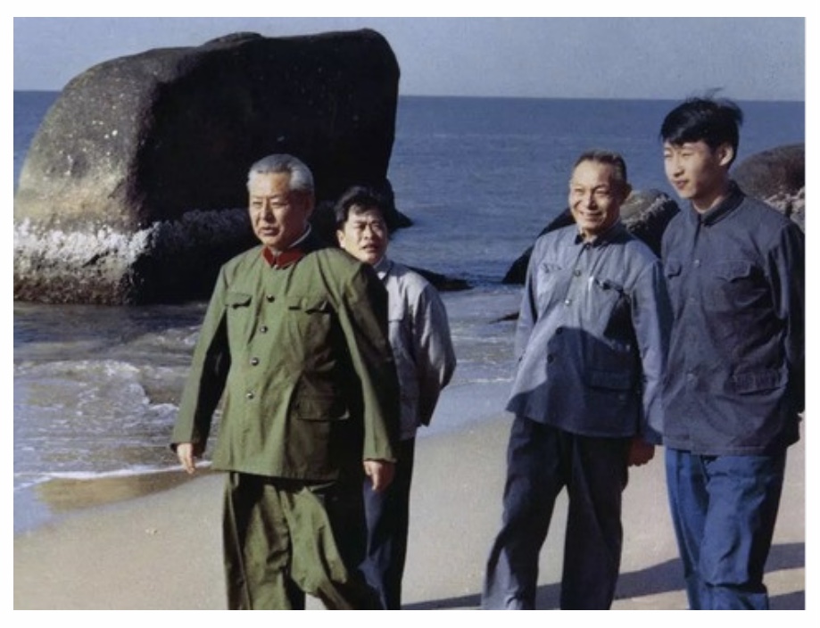 xi junping with his father late 90s